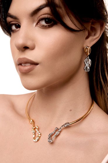 Collares